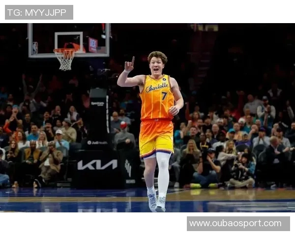 克尼佩尔高效发挥10中7三分5中3助力球队获胜贡献19分7板4助