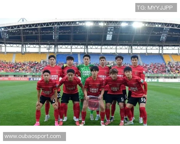 拜合拉木正式加盟成都蓉城开启新征程助力球队再创辉煌